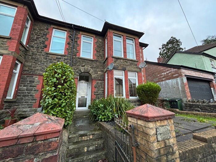 1 Bedroom Flat To Rent In Cefn Road, Blackwood, NP12