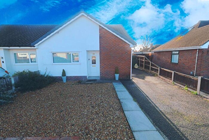 2 Bedroom Semi-Detached Bungalow For Sale In Osborne Road, Wrexham, LL11