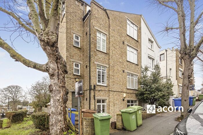 2 Bedroom Flat To Rent In Rye Hill Park, London, SE15