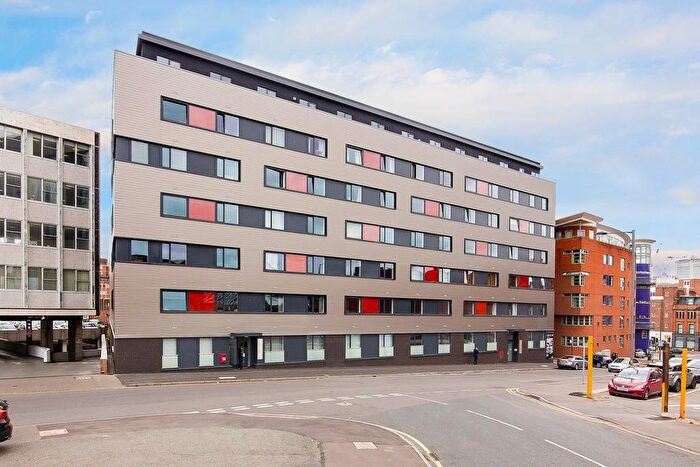 2 Bedroom Apartment To Rent In Honduras Wharf, Summer Lane, B19