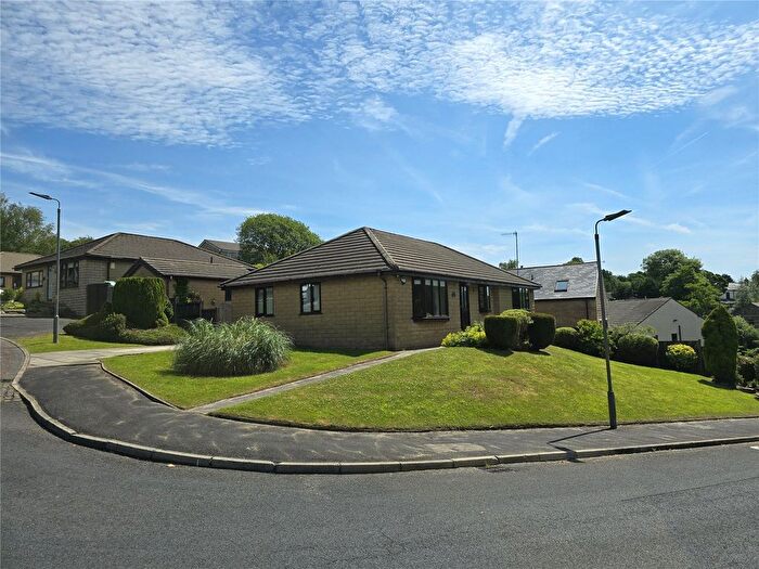 3 Bedroom Bungalow For Sale In Ogden Close, Helmshore, Rossendale, BB4