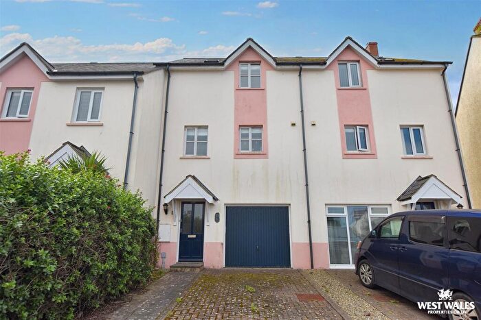 3 Bedroom Town House For Sale In Puffin Way, Broad Haven, Haverfordwest, SA62