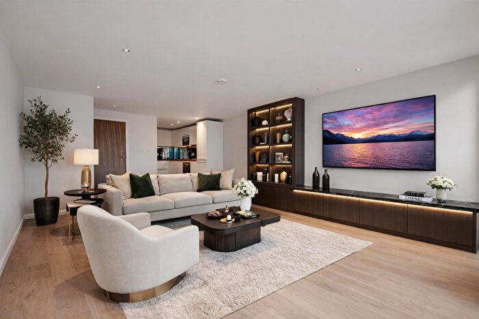 2 Bedroom Apartment For Sale In Blackthorn Avenue, London, N7