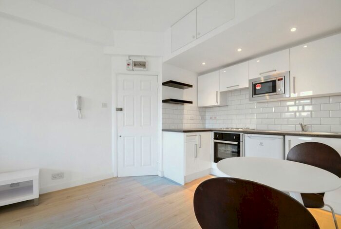 1 Bedroom Flat To Rent In Benwell Road, London, N7