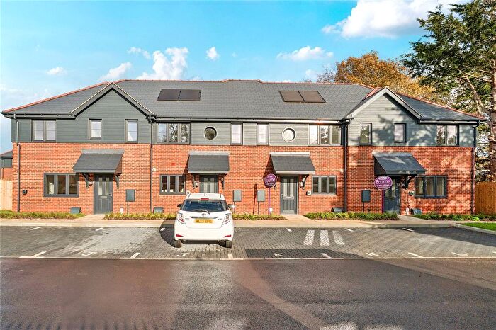 3 Bedroom End Terrace House For Sale In Florence Close, Send, Woking, Surrey, GU23