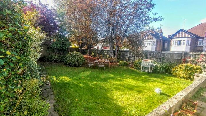 3 Bedroom Property To Rent In Finchley, London, N3