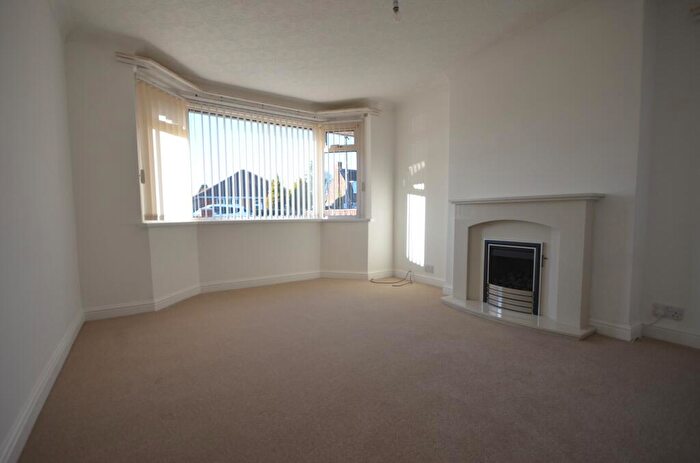 2 Bedroom Bungalow To Rent In Windermere Avenue, Scartho, Grimsby, DN33