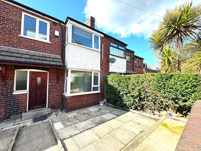 4 Bedroom Terraced House To Rent In Kelso Gardens, LS2