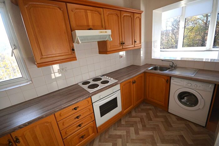 3 Bedroom Flat To Rent In Bradfield Road, Sheffield, South Yorkshire, Uk, S6