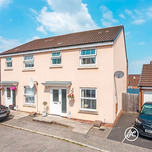 3 Bedroom Semi Detached House For Sale In Orion Drive, Wembdon, Bridgwater, TA6