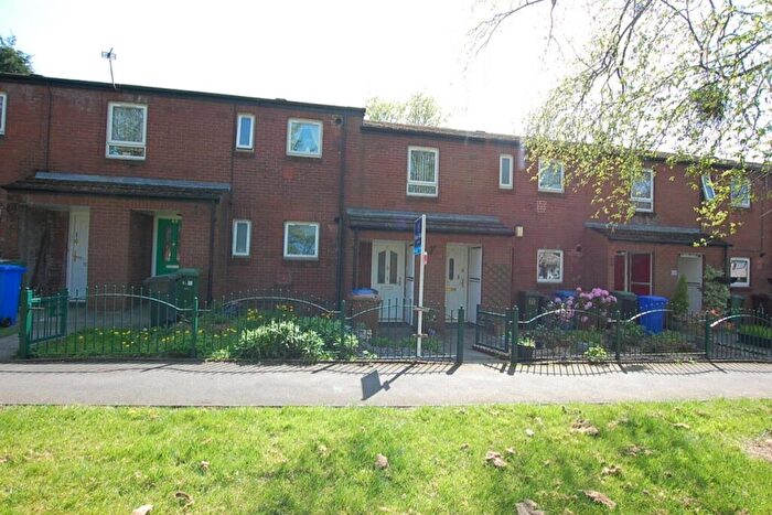 2 Bedroom Apartment For Sale In Lockingate Street, Ashton-under-Lyne, Greater Manchester, OL6