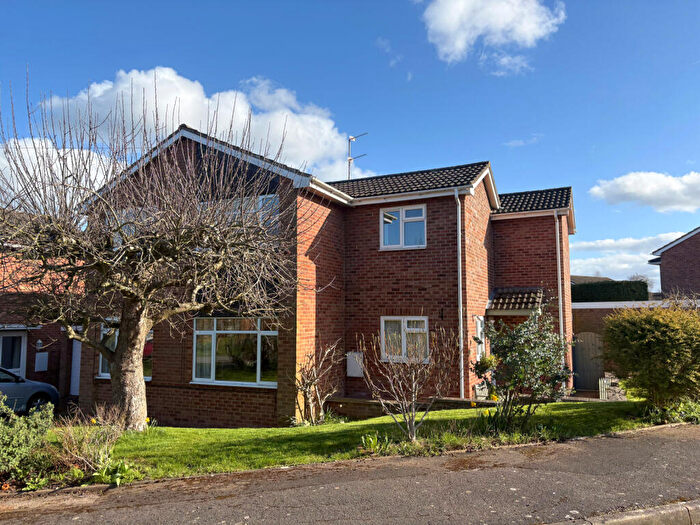 4 Bedroom Detached House For Sale In Apperley Park, Apperley, Gloucester, GL19