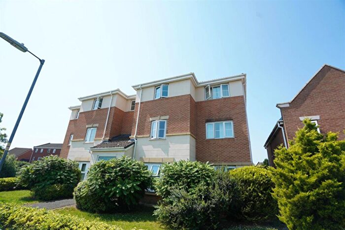 2 Bedroom Apartment For Sale In Owsten Court, Horwich, Bolton, BL6