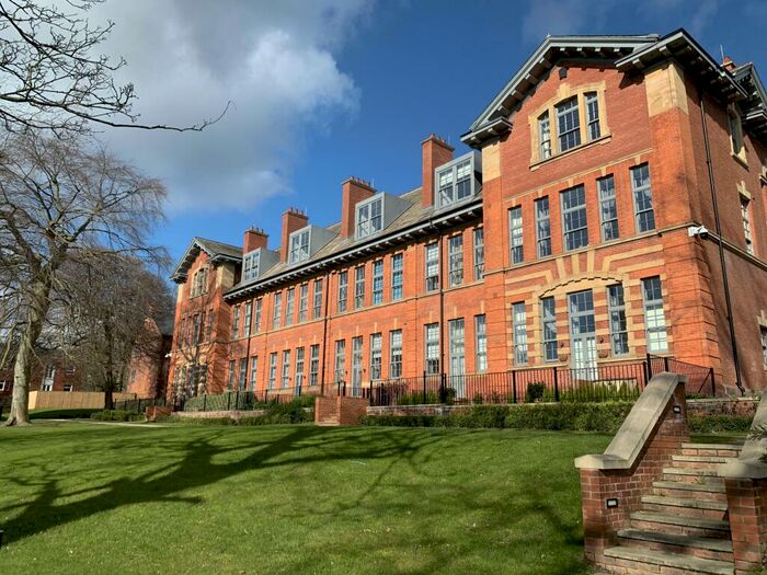 2 Bedroom Flat To Rent In Victoria Gardens, Leeds, LS6