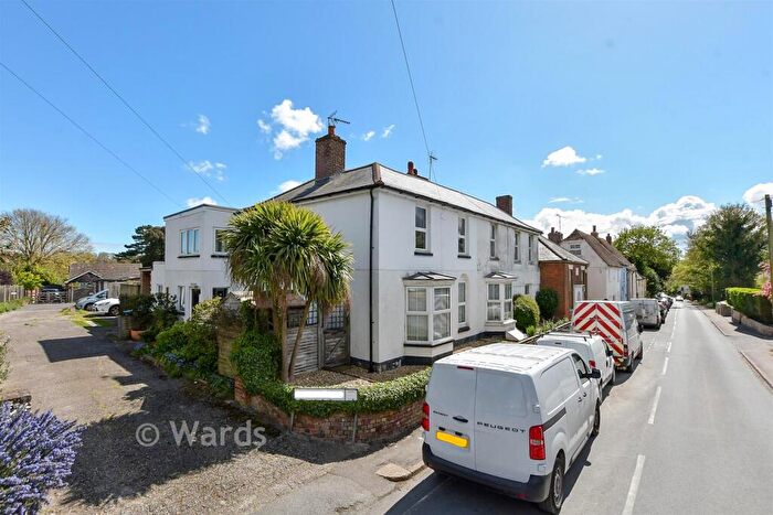 2 Bedroom Maisonette For Sale In Lower Street, Eastry, Sandwich, Kent, CT13