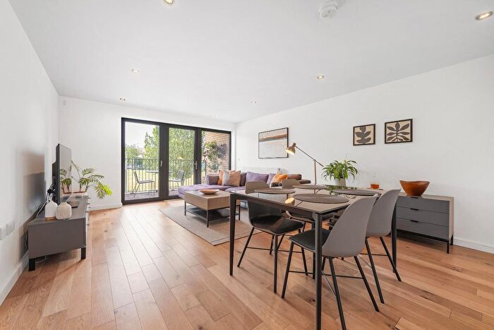 2 Bedroom Flat For Sale In Henry Road, SW9