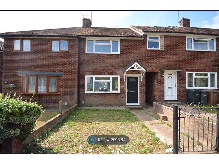 2 Bedroom Terraced House To Rent In Dallow Road, Luton, LU1