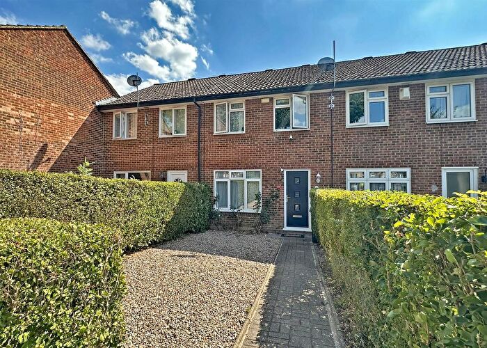 3 Bedroom Terraced House For Sale In Greenwood Drive, Redhill, RH1
