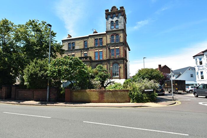 1 Bedroom Flat To Rent In Waverley Road, Southsea, Hampshire, PO5