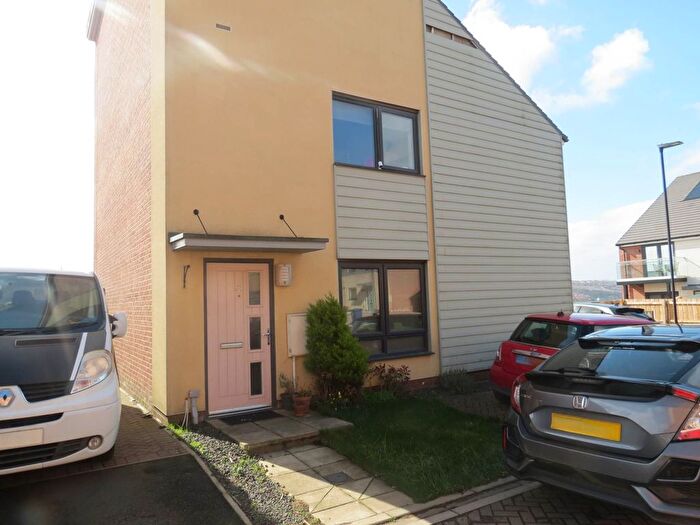 2 Bedroom Flat To Rent In Walwick Fell, The Rise, NE15