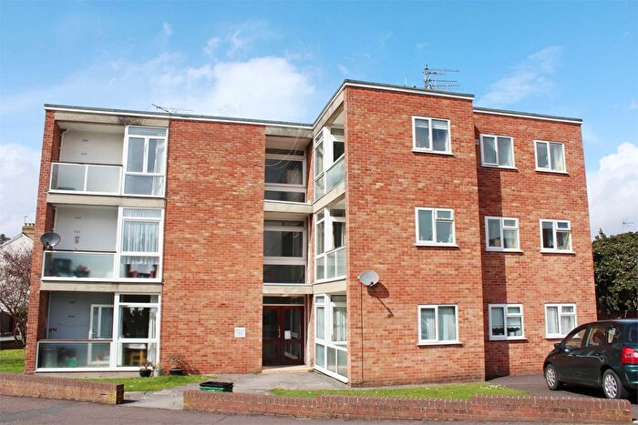 2 Bedroom Flat To Rent In Vivary Road, Taunton, TA1