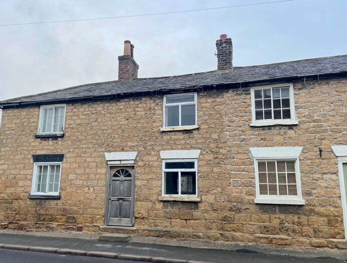 2 Bedroom Terraced House For Sale In High Street, Snainton, Scarborough, YO13