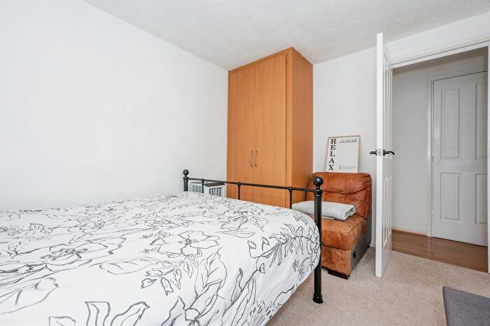 2 Bedroom Flat For Sale In Caravel Close, Chafford Hundred, Grays, RM16