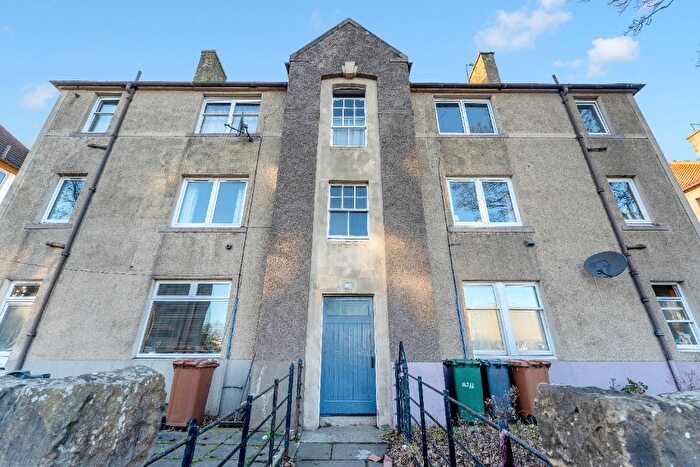 2 Bedroom Flat To Rent In Granton Road, Granton, Edinburgh, EH5