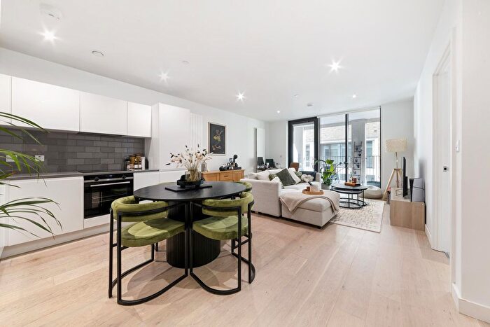 1 Bedroom Flat To Rent In Pinnacle House, Royal Wharf, London, E16