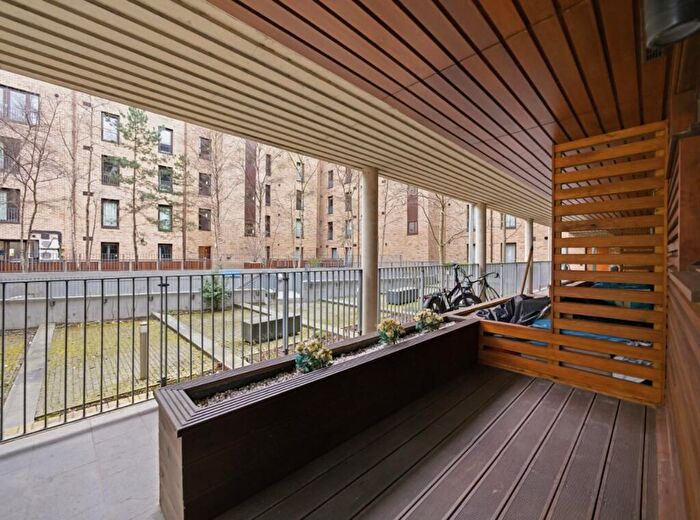 Flat To Rent In McEwan Square, Edinburgh, Midlothian, EH3