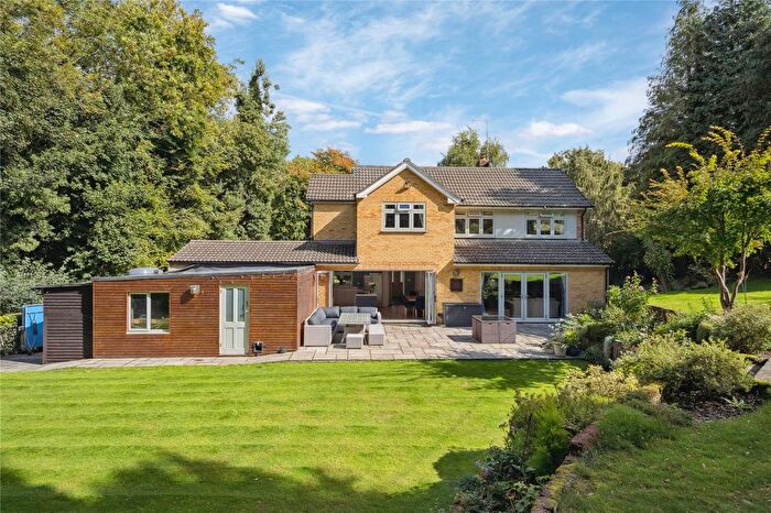4 Bedroom Detached House For Sale In Long Park Way, Amersham, Buckinghamshire, HP6