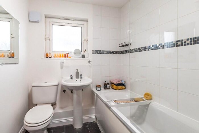3 Bedroom Terraced House For Sale In South Mill Road, Southampton, Hampshire, SO15