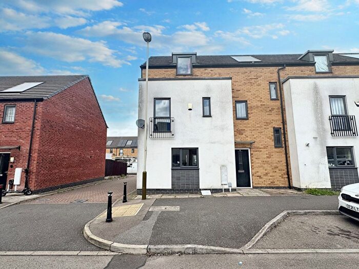 4 Bedroom End Terrace House For Sale In Union Street, Leicester, LE4