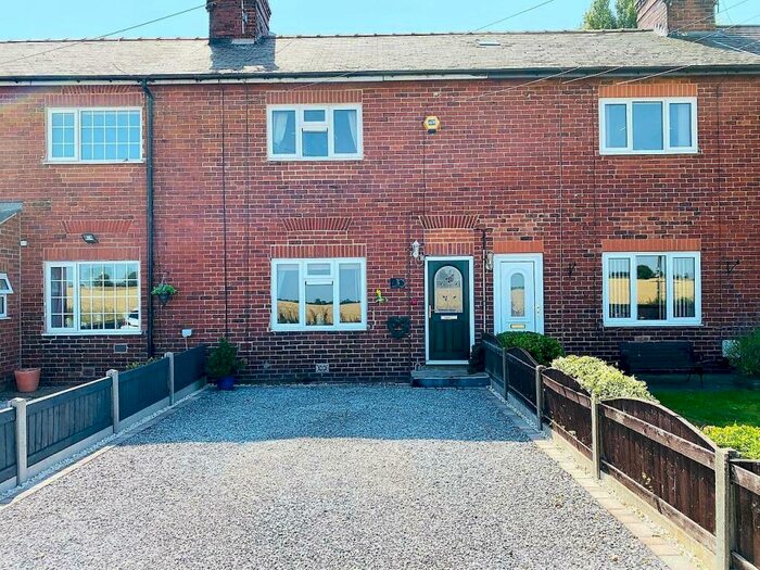 3 Bedroom Terraced House For Sale In Railway Cottages, Swinefleet, Goole, DN14