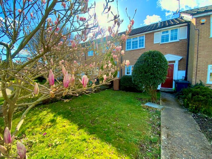 3 Bedroom House To Rent In Regalfields, Guildford, GU1