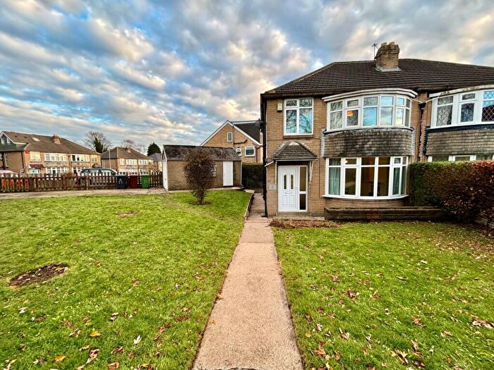 3 Bedroom House To Rent In Carr Manor Road, Leeds, West Yorkshire, LS17