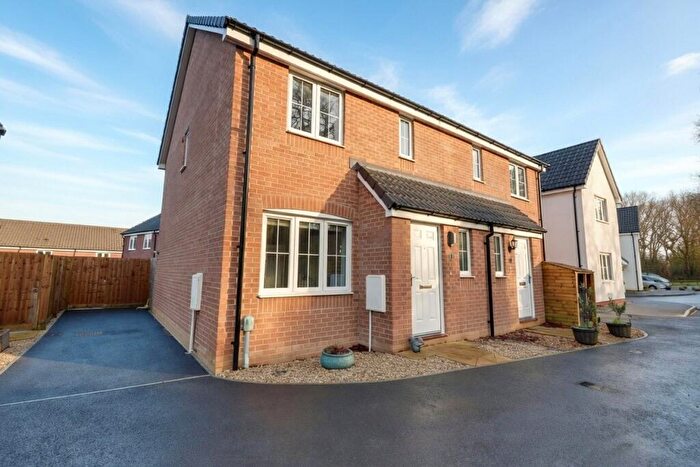 3 Bedroom Semi-Detached House For Sale In Blakewell Close, Barnstaple, Devon, EX31