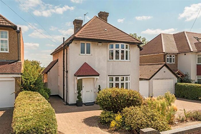 3 Bedroom Detached House For Sale In Guibal Road, Lee, SE12