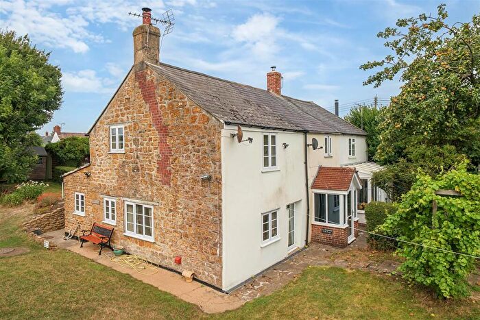 2 Bedroom End Of Terrace House For Sale In Salwayash, Bridport, DT6