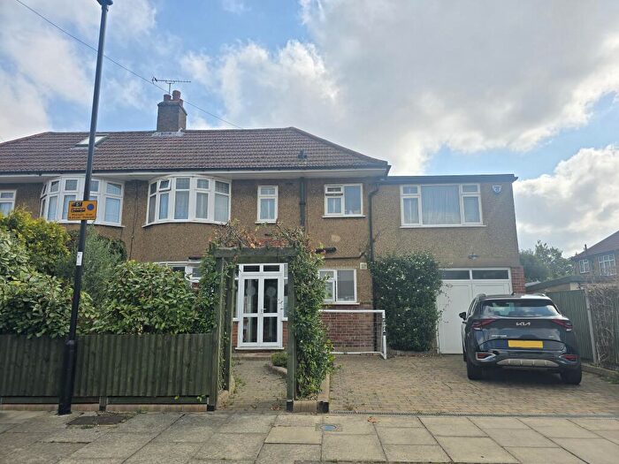 4 Bedroom House To Rent In College Road, Enfield, EN2