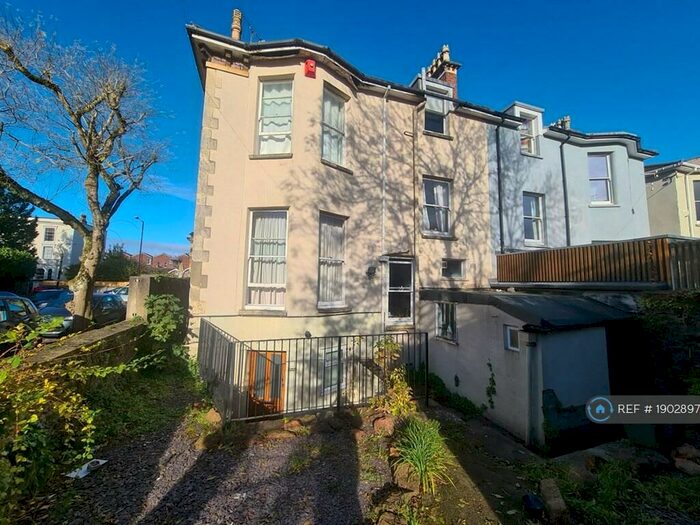 3 Bedroom Flat To Rent In Alma Road, Clifton, Bristol, BS8