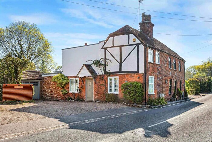 3 Bedroom Semi Detached House For Sale In Wokingham Road Hurst, Berkshire, RG10