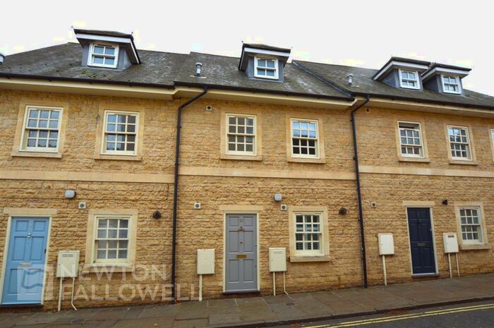 4 Bedroom Terraced House To Rent In Blackfriars Street, Stamford, PE9