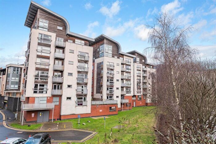 4 Bedroom Duplex For Sale In Flat Partick Bridge Street, Partick, G11