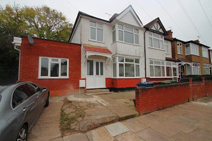5 Bedroom Semi-Detached House To Rent In Bouverie Road, Harrow, HA1