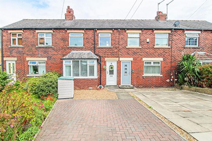 2 Bedroom Terraced House For Sale In Ingfield Avenue, Ossett, WF5