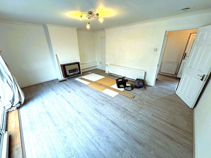 3 Bedroom Semi-Detached House To Rent In St. Marys Road, Ilford, IG1