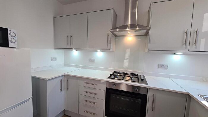 1 Bedroom Flat To Rent In Chatham Grove, West Didsbury, Manchester, M20