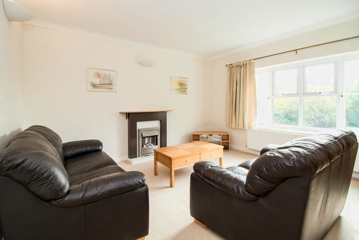 2 Bedroom Flat To Rent In Sunderland Avenue, Oxford, OX2