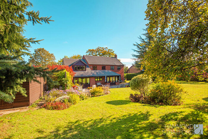5 Bedroom Detached House For Sale In The Loke, Cringleford, NR4